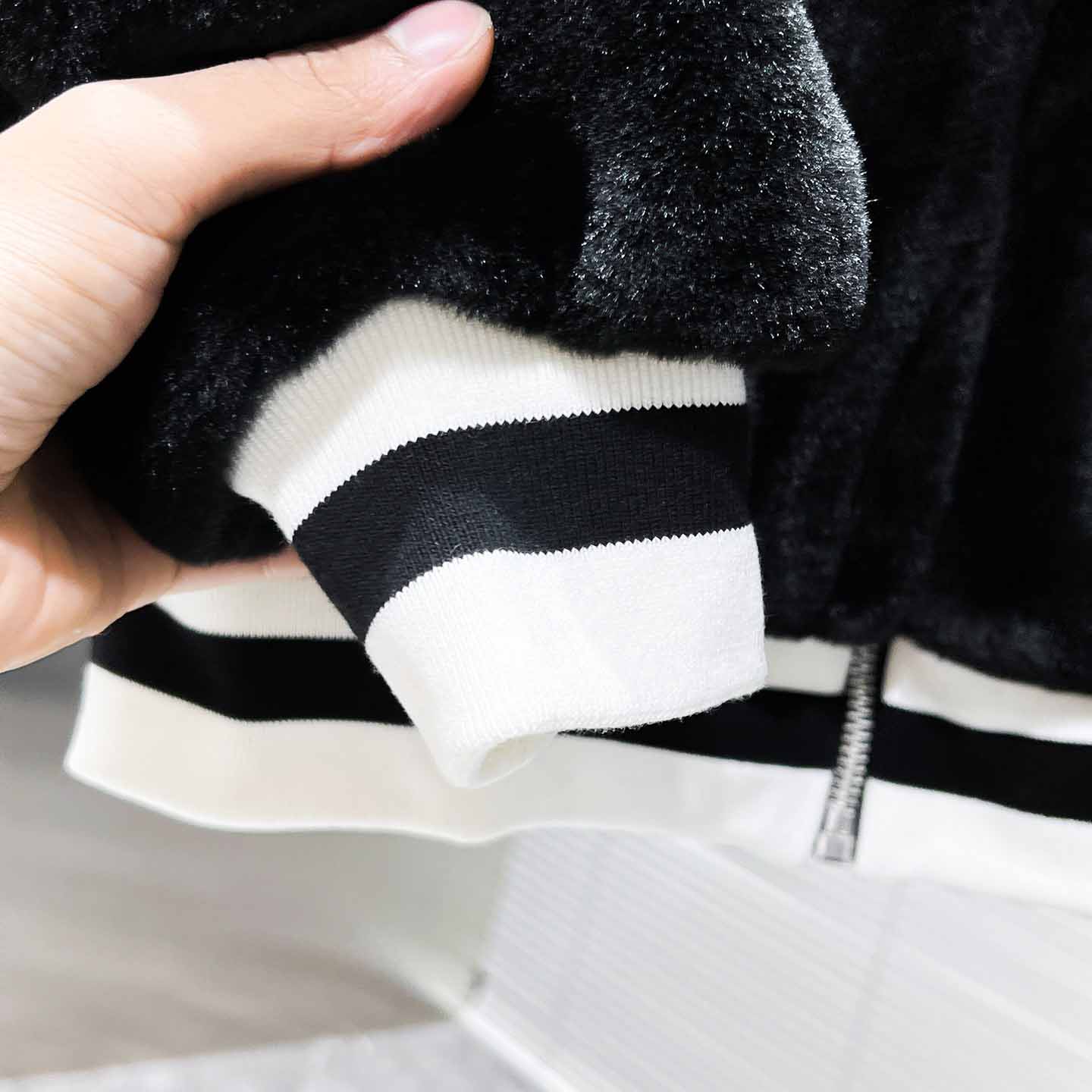 Louis Vuitton Mink Bomber  - EUR FASHION