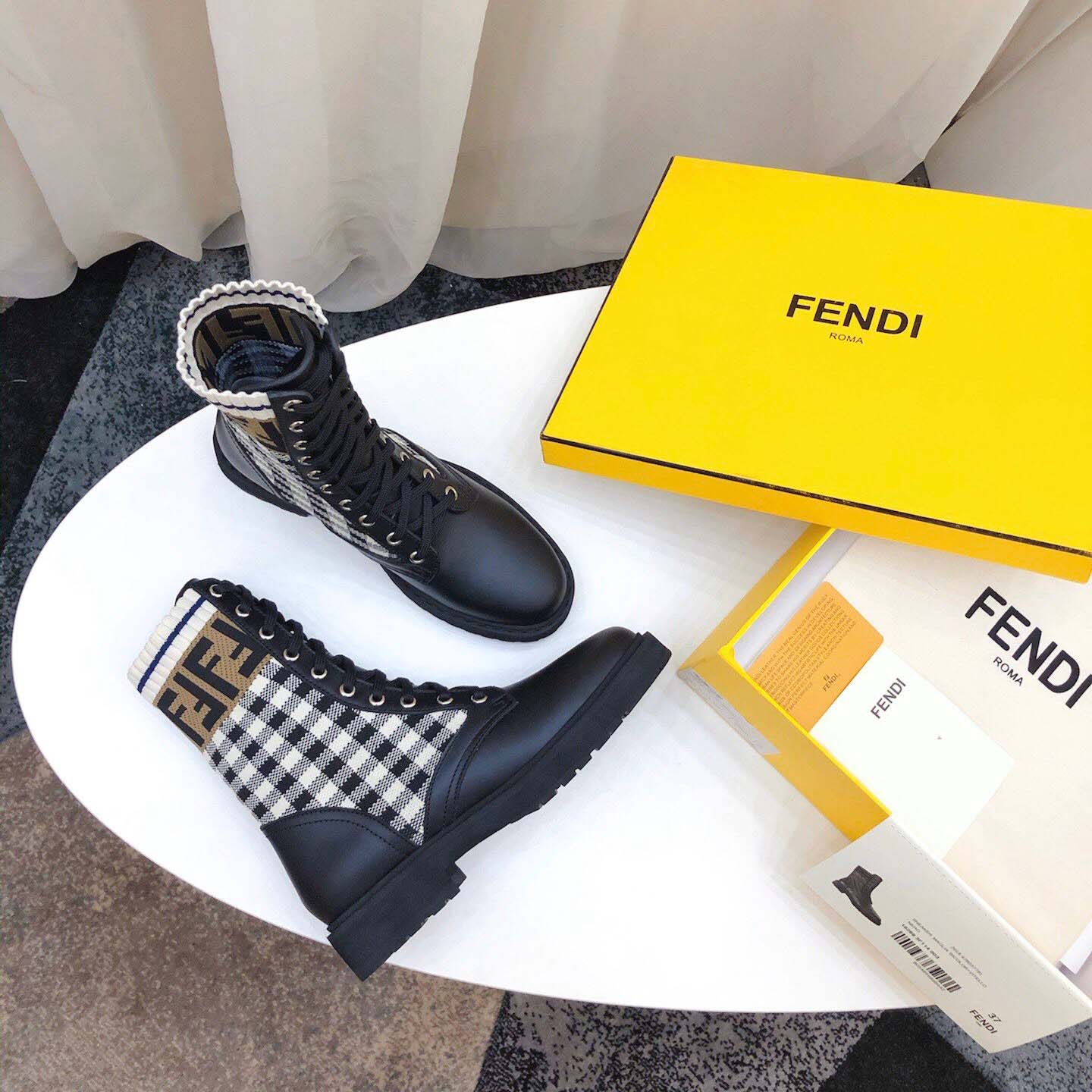 Fendi-Leder-Bikerstiefel - EUR FASHION